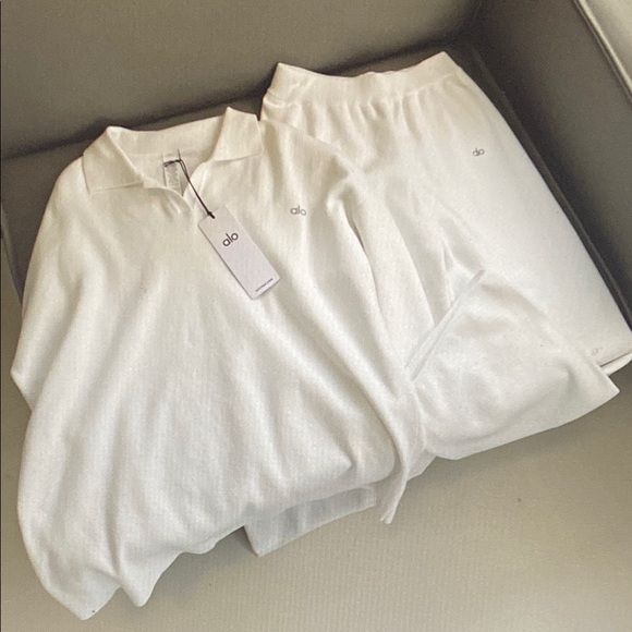 ALO Yoga Sweaters - ALO Yoga White Lounge Set